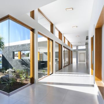 HUE SQ 22 süllyesztett lámpa dekoratív bükk 230V LED 24W 3000K